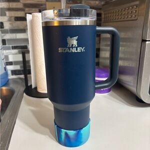 Hearth and Hand by Magnolia Navy Voyage 40oz Stanley